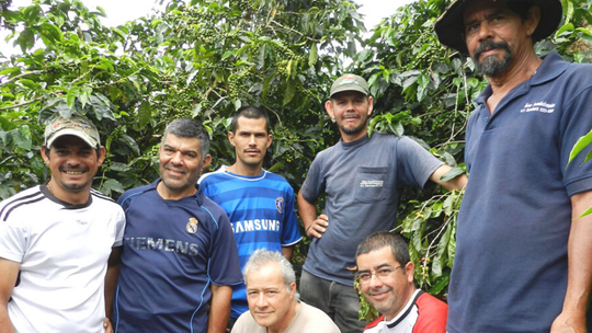 Image of producers of the Micepa coffee